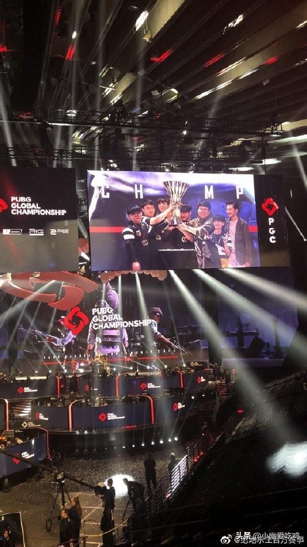 杆领先给比 杆领先给比