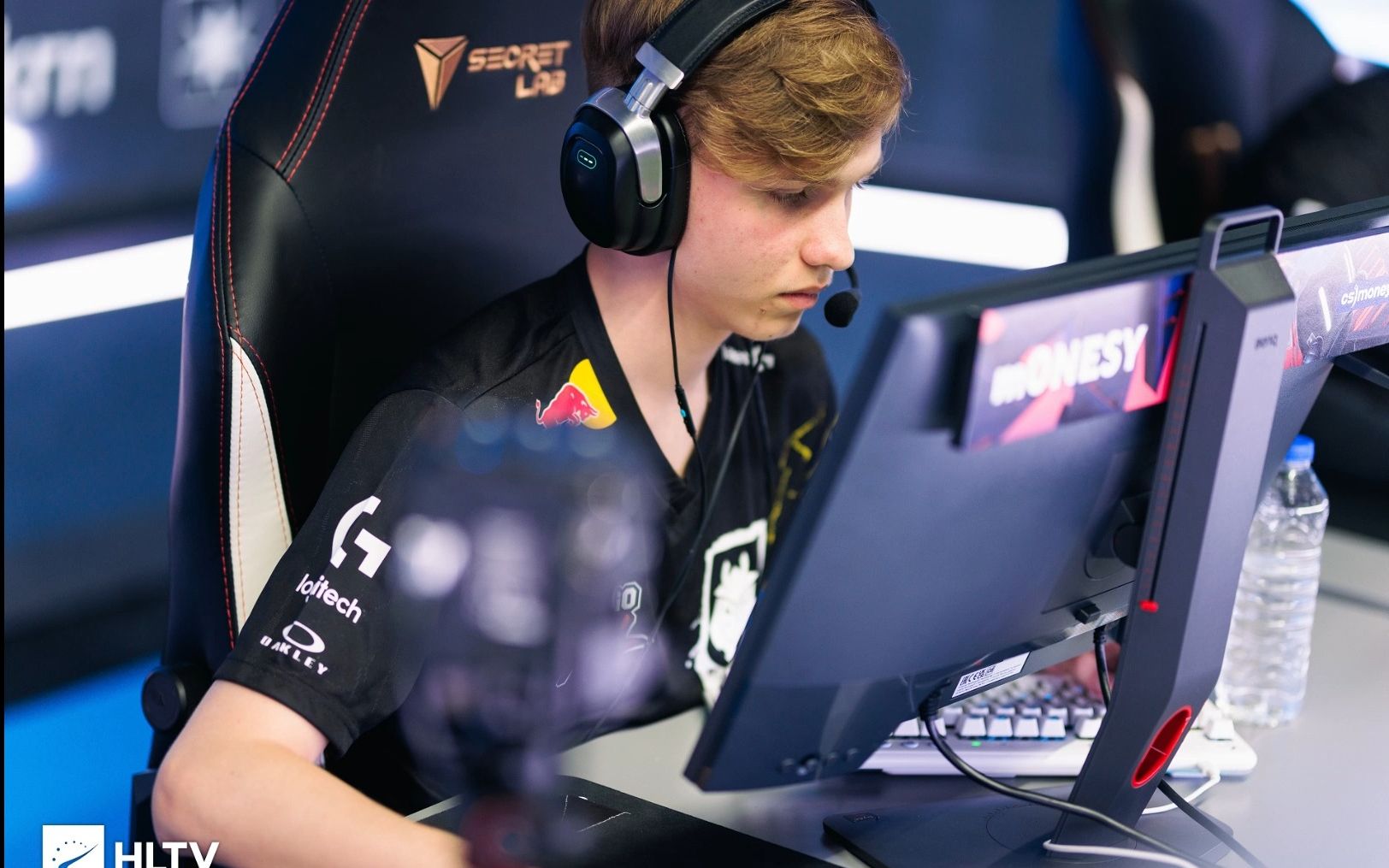 中路争夺还 中路争夺还